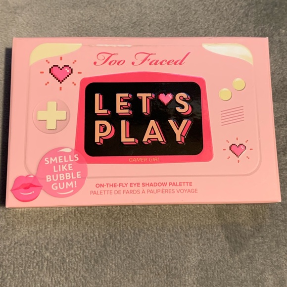 Too Faced Let’s Play Mini Eyeshadow Palette NIB - Picture 4 of 6